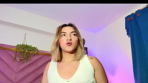 Snapshot of tomlondon_ chatting on 10-10-25, 10:14   online show from 10-10-25, 10:14