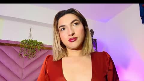 Snapshot of tomlondon_ chatting on 10-11-25, 12:47   online show from 10-11-25, 12:47