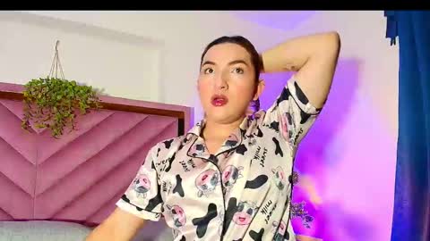 Snapshot of tomlondon_ chatting on 10-16-25, 12:17   online show from 10-16-25, 12:17