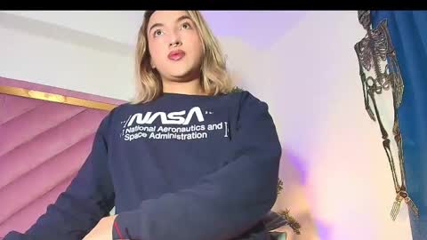   online show from 11-05-25, 02:17