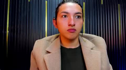 Snapshot of tomlondon_ chatting on 03-20-26, 11:59 online show from 03-20-26, 11:59