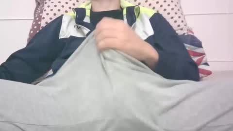 tommaso9046 online show from 12-04-24, 05:22