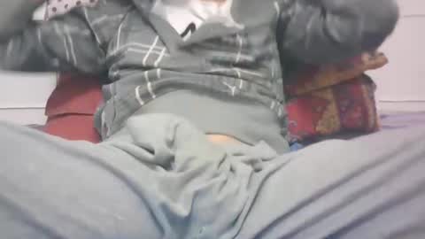 tommaso9046 online show from 03-01-25, 06:00