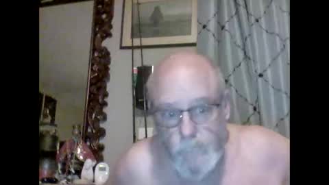 Snapshot of tommierose chatting on 11-11-25, 11:21 Tommie online show from 11-11-25, 11:21