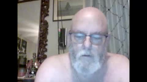 Snapshot of tommierose chatting on 12-01-25, 11:15 Tommie online show from 12-01-25, 11:15