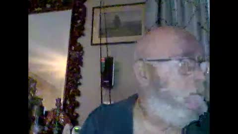Snapshot of tommierose chatting on 12-15-25, 12:31 Tommie online show from 12-15-25, 12:31