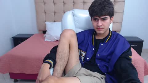 Snapshot of tommy18__ chatting on 02-06-25, 09:32 Tommy online show from 02-06-25, 09:32