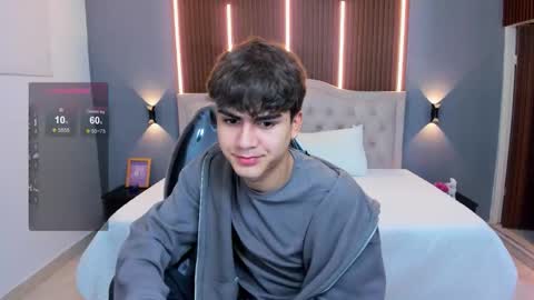 Snapshot of tommy18__ chatting on 11-21-25, 03:38 Tommy online show from 11-21-25, 03:38