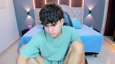 Tommy  online show from 04-24-26, 03:53