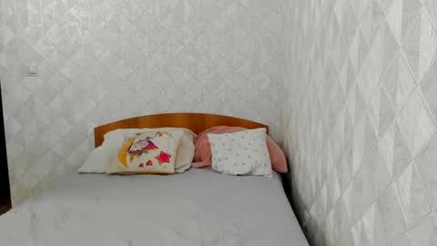 Tommy loves Katie online show from 12-05-24, 08:22