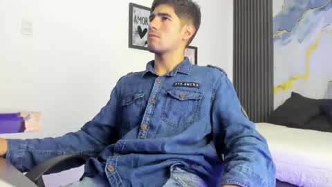 Tommy  online show from 04-25-26, 06:38