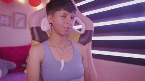 Blue  online show from 02-21-25, 06:37