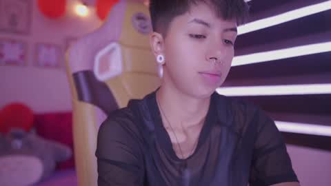 Blue  online show from 02-22-25, 01:35