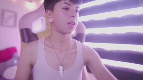 Blue  online show from 03-05-25, 04:02