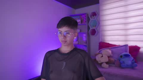 Blue  online show from 03-11-25, 05:24