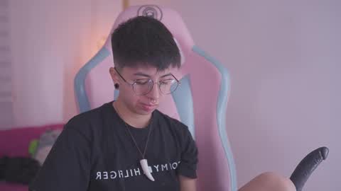 Blue  online show from 11-25-25, 01:22