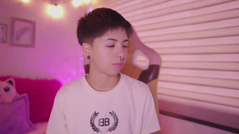 Blue  online show from 04-09-26, 12:32