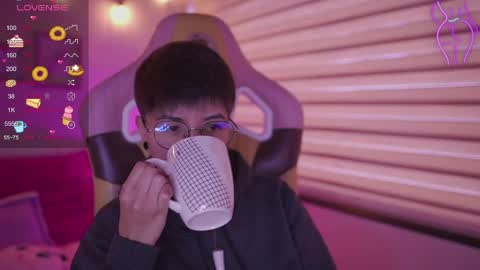 Blue  online show from 04-24-26, 12:40