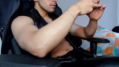 Twitter BreddTommy IG tommy bredd online show from 07-11-26, 06:10
