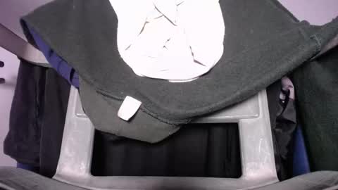   Thomas    online show from 01-31-25, 01:33