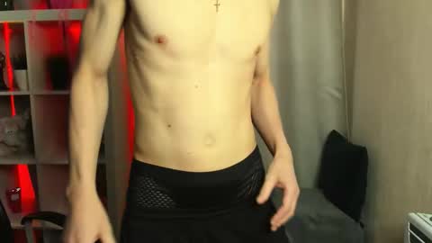 Snapshot of tommy_cabrio chatting on 12-15-25, 04:00 Tommy online show from 12-15-25, 04:00