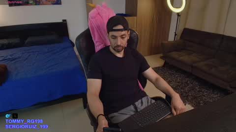 tommy_raym0ndg online show from 04-22-26, 03:53