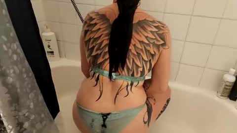 tommybones4l93 online show from 11-28-25, 12:35