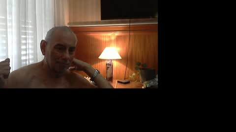 Snapshot of tommylecock chatting on 09-18-25, 11:12 tommylecock online show from 09-18-25, 11:12