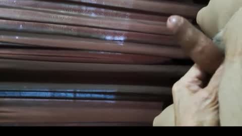 Snapshot of tommylecock chatting on 12-04-25, 10:29 tommylecock online show from 12-04-25, 10:29