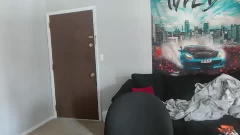 Tommy Strokes online show from 12-15-25, 05:06