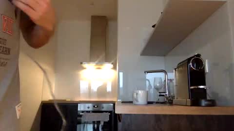 Thomas Fit online show from 02-06-25, 07:24