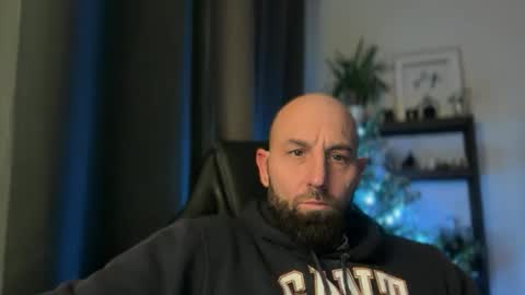 Thomas Fit online show from 12-21-25, 08:16