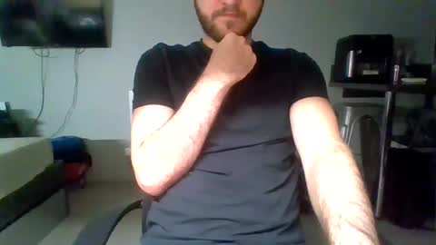 Snapshot of tompe00 chatting on 12-23-24, 03:29 Tom online show from 12-23-24, 03:29