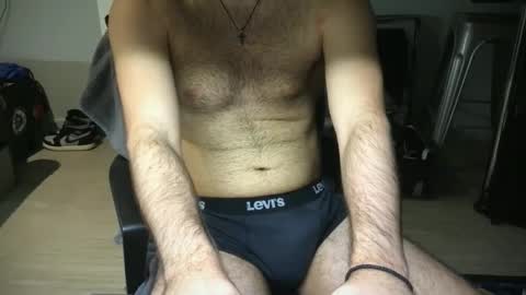 Snapshot of tompe00 chatting on 12-27-24, 06:57 Tom online show from 12-27-24, 06:57