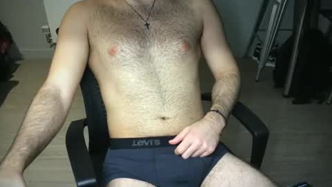 Snapshot of tompe00 chatting on 12-30-24, 11:49 Tom online show from 12-30-24, 11:49