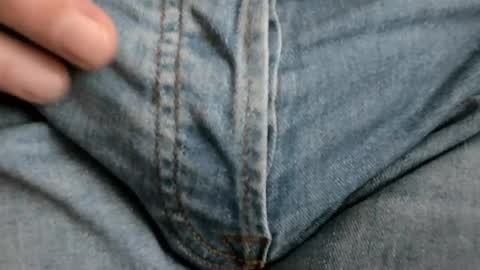 Snapshot of tomtotal chatting on 12-14-24, 09:40 Tom online show from 12-14-24, 09:40