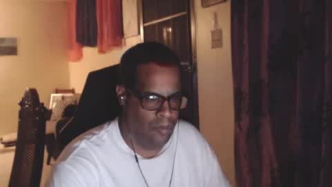 Antonio online show from 10-21-25, 02:12