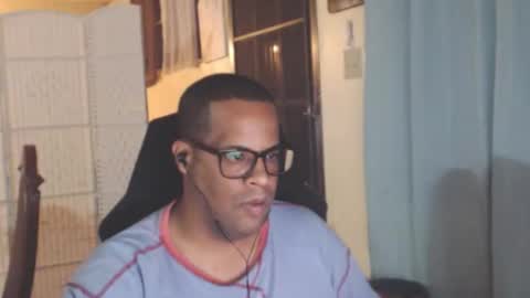 Antonio online show from 04-17-26, 02:25