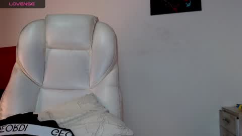 Snapshot of tonibelmont chatting on 12-04-24, 09:57 TONI BELMONT online show from 12-04-24, 09:57