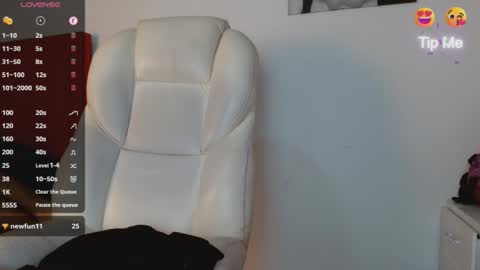 Snapshot of tonibelmont chatting on 02-19-25, 09:36 TONI BELMONT online show from 02-19-25, 09:36