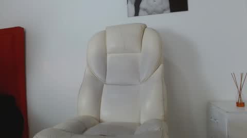 Snapshot of tonibelmont chatting on 03-10-25, 09:51 TONI BELMONT online show from 03-10-25, 09:51