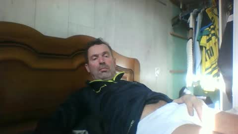 Snapshot of tonio1972 chatting on 11-04-25, 12:04 tonio1972 online show from 11-04-25, 12:04