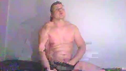 Snapshot of tonny54880 chatting on 01-06-25, 06:31 tonny54880 online show from 01-06-25, 06:31