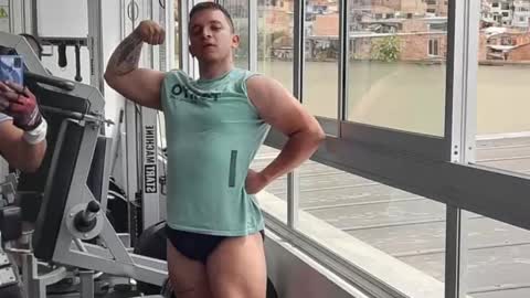 Snapshot of tonny_landri chatting on 01-29-25, 05:51 Tonny Landri online show from 01-29-25, 05:51