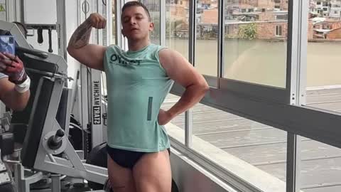Snapshot of tonny_landri chatting on 01-30-25, 05:52 Tonny Landri online show from 01-30-25, 05:52
