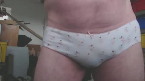 Snapshot of tonsk chatting on 01-27-25, 02:35 tonsk online show from 01-27-25, 02:35