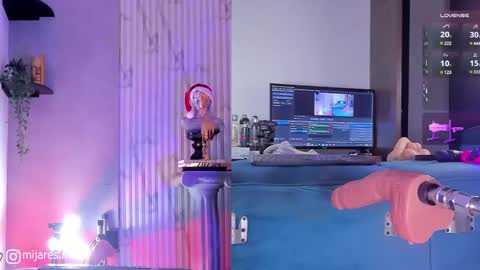 Snapshot of tonysears__ chatting on 12-31-24, 10:23 Call me Tony Instagram - X - Tonymjr online show from 12-31-24, 10:23