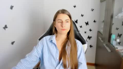 Snapshot of tooboringgirl chatting on 10-08-25, 02:25 Alisson online show from 10-08-25, 02:25