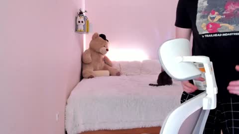 Snapshot of toohornyserj chatting on 01-23-25, 12:35 toohornyserj online show from 01-23-25, 12:35