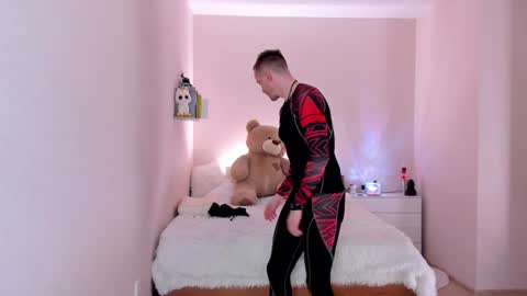 Snapshot of toohornyserj chatting on 02-03-25, 11:05 toohornyserj online show from 02-03-25, 11:05